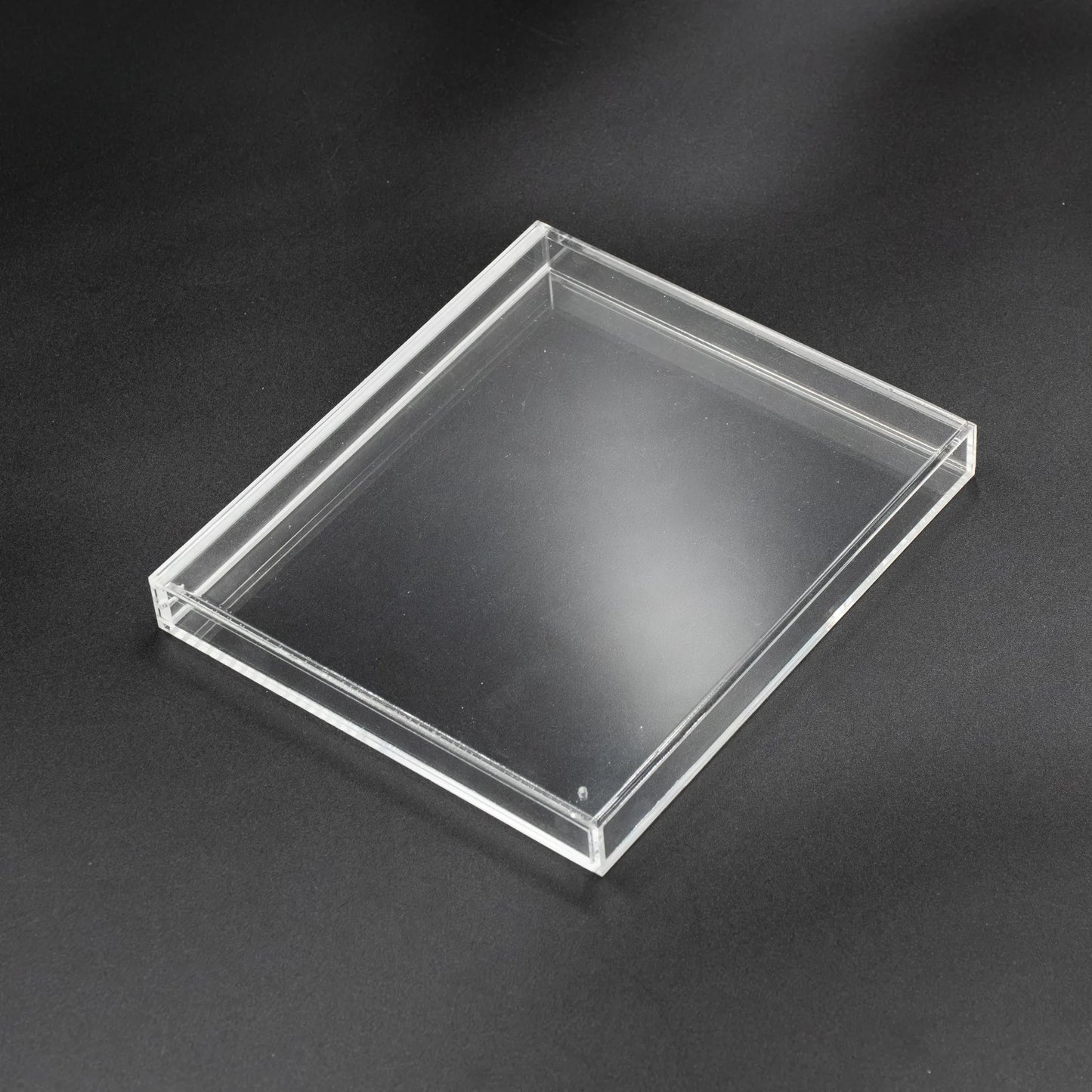 Caja protectora de metacrilato 3mm para CD-ROM con cierre imantado y ventilación