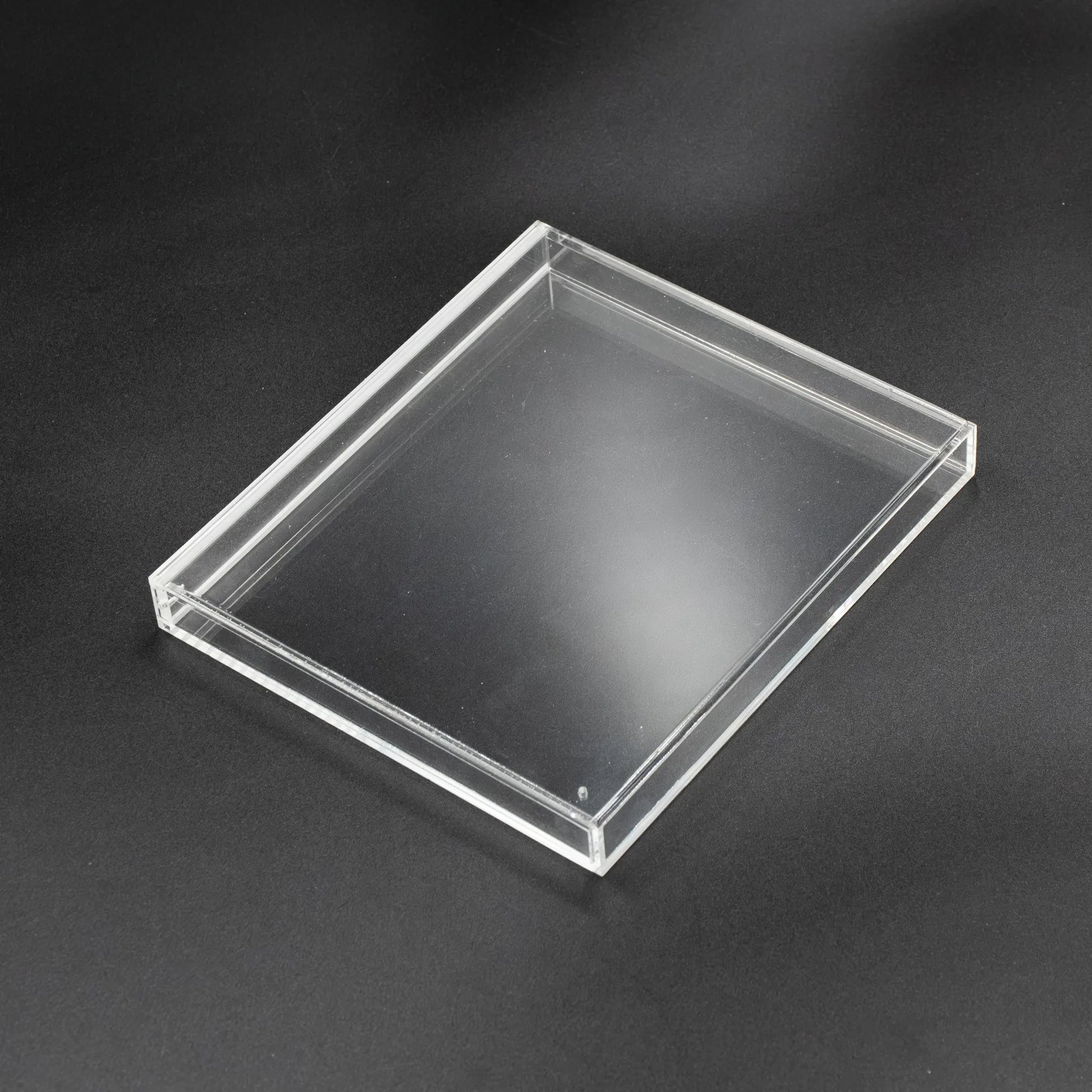 Caja protectora de metacrilato 3mm para CD-ROM con cierre imantado y ventilación