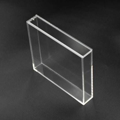 Vista lateral del protector de metacrilato transparente para juego de Nintendo DS